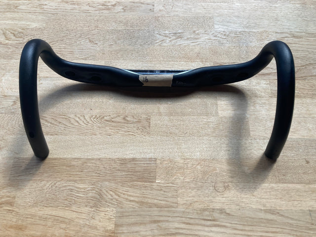 16. Vision TriMax Alloy Road Handlebar - 400mm