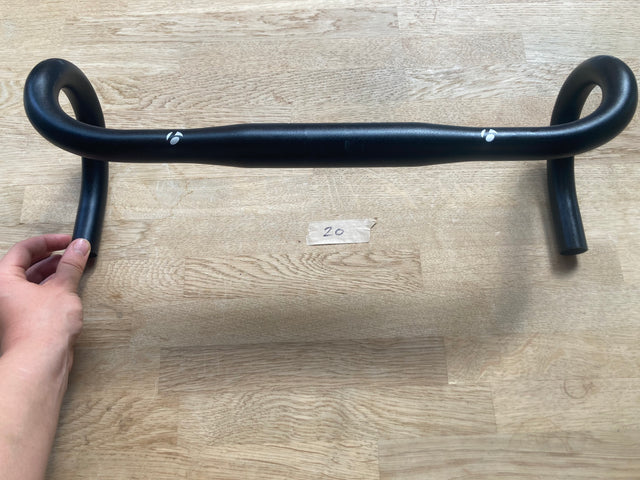 20. Bontrager Race Alloy Road Handlebars - 440mm