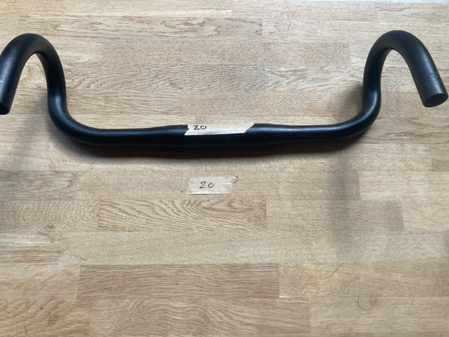 20. Bontrager Race Alloy Road Handlebars - 440mm
