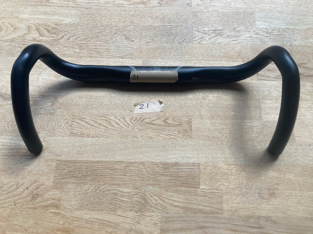 21. Vision TriMax Alloy Road Handlebars - 400mm