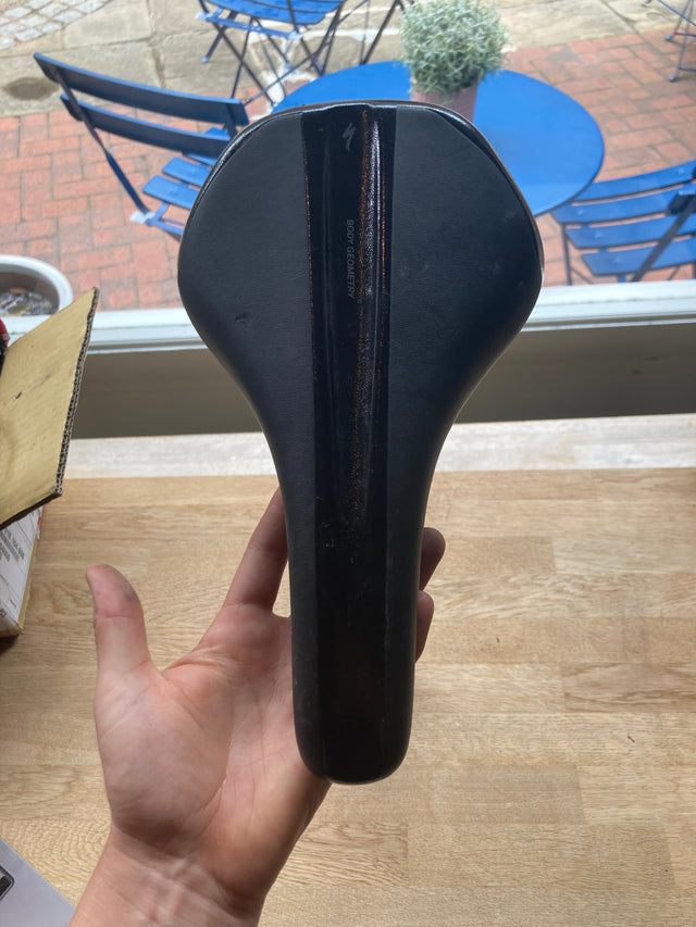 Specialized Targa Saddle and seat post with integrated rear light