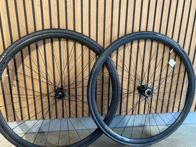 Maddux RD30 Alloy Road Wheels with Vittoria Zaffiro Pro Tyres - 700c