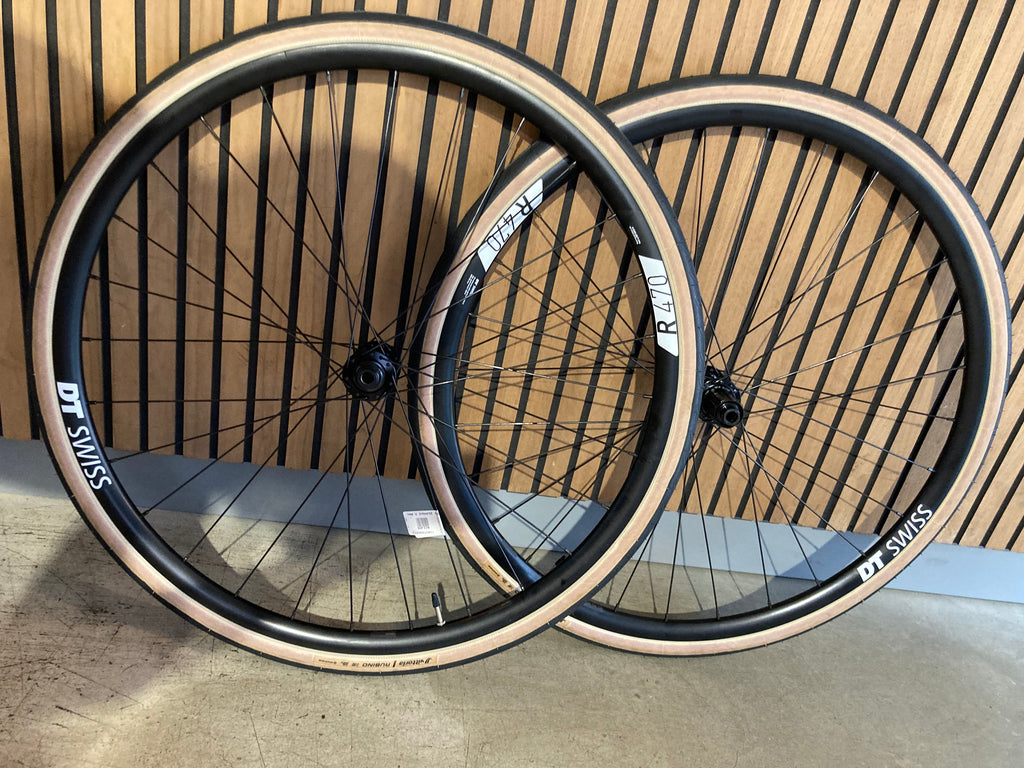 DT Swiss R470 Wheel set with Vittoria Rubino 32c Tyres - 29 x 700c