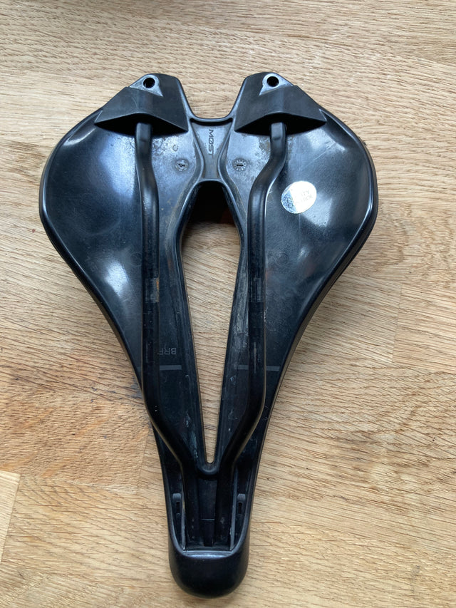 Pinarello Lynx Aircross Road Saddle