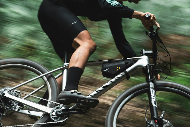 Apidura Backcountry Frame Pack (1L)