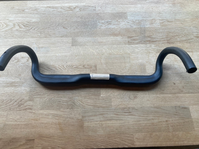 9. Alloy Gravel handlebar - 440mm