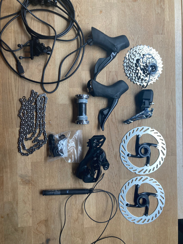 Shimano 105 Di2 12-Speed Groupset