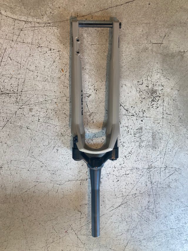 Pre-owned Rockshox Rudy Ultimate Air 40mm Gravel Suspension Fork