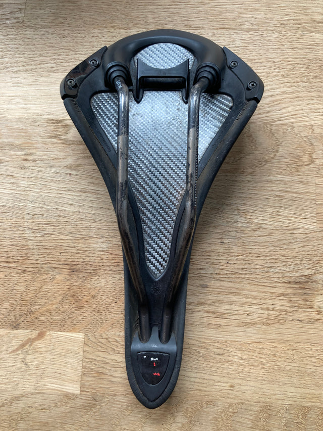 Fizik K:ium Carbon Road Saddle