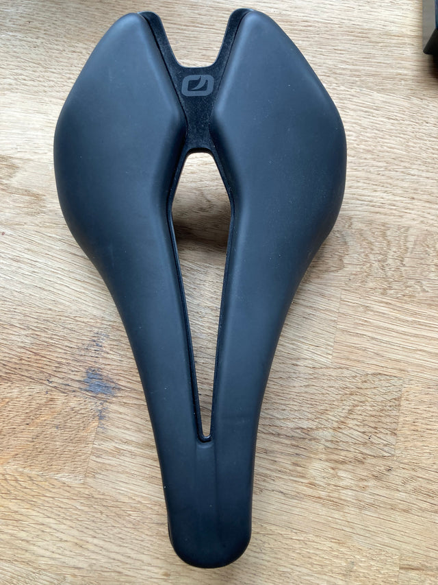 Pinarello Lynx Aircross Road Saddle