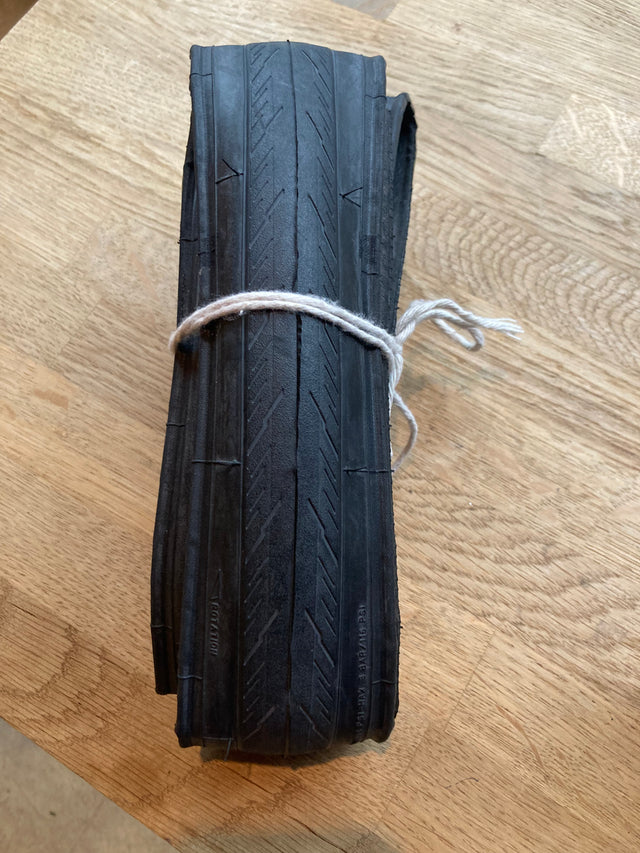 Pirelli P7 Sport Tyre - 700 x 26c