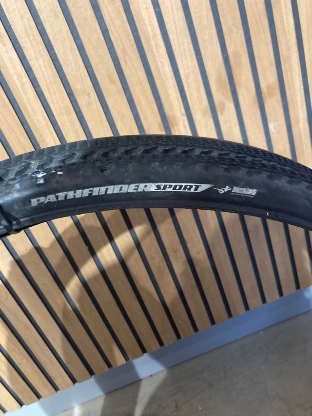 Specialized Pathfinder Sport Tyres - 700x38c