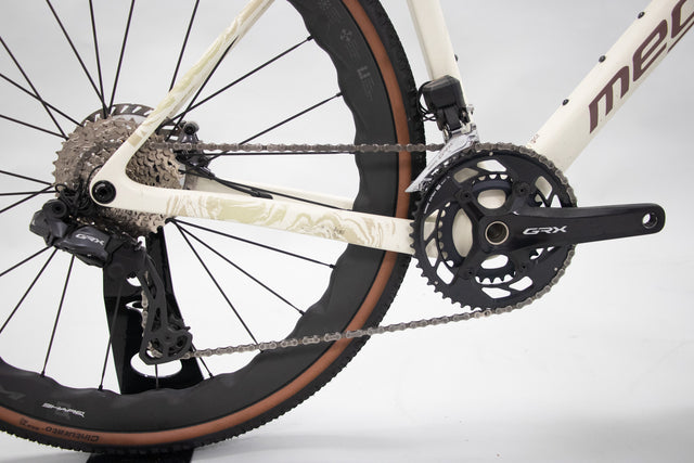 MEGAMO SILK GRAVEL RACE 01 SHIMANO GRX DI2 - MEDIUM