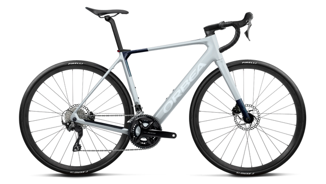 Gain M30 – Halo Silver (Matt) - Blue Carbon View (Gloss)