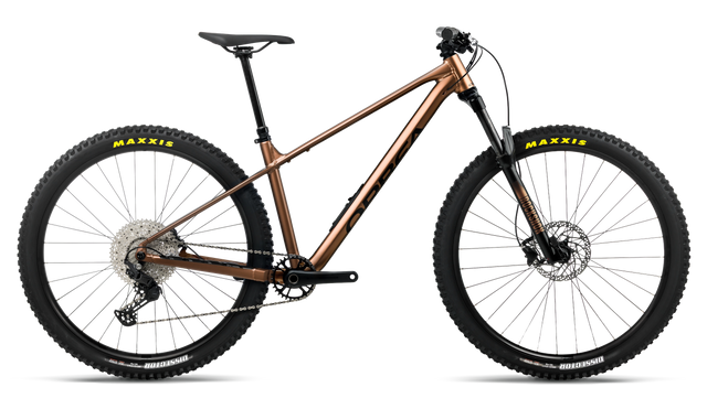 Laufey H30 – Metallic Cinnamon (Matt) - Black (Gloss)