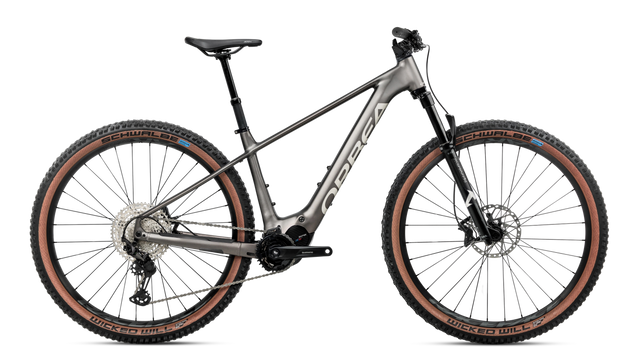 Urrun 10 – Magnetic Bronze (Matt) - Silver (Gloss)