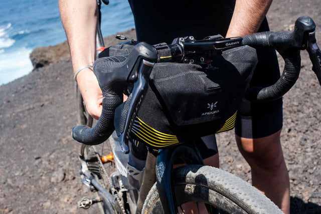 Apidura Racing Handlebar Bag (2L)