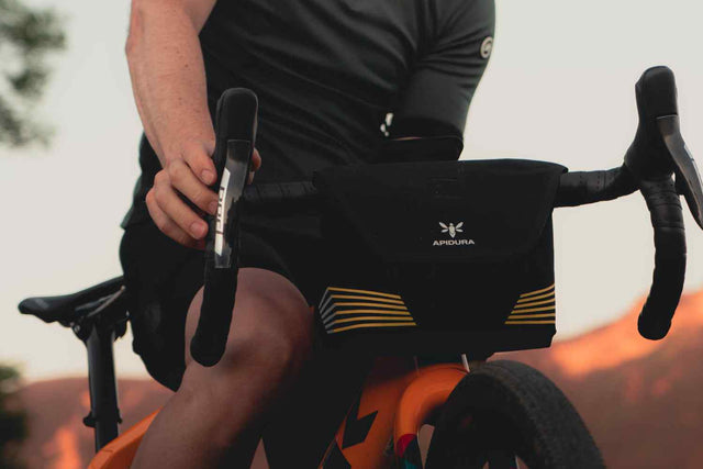 Apidura Racing Handlebar Bag (2L)