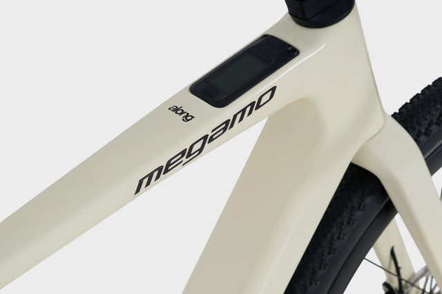 Megamo Along Flat-Bar – Sand