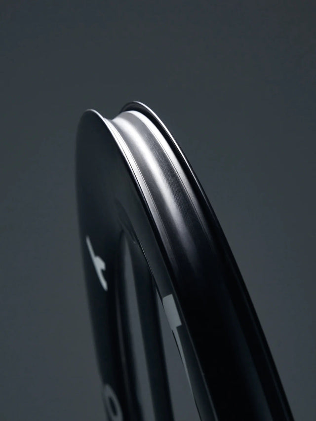No.6 A3RO Tri-Spoke Carbon Wheel