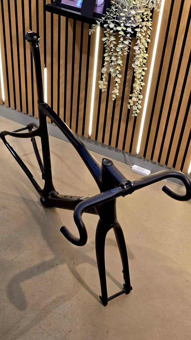 Pinarello X3 56cm Carbon Road Disc Bike Endurance Frame