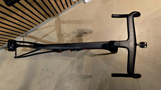 FACTOR OSTRO V.A.M II FRAME 54CM. PRISMA STUDIO. BLACK INC BAR.