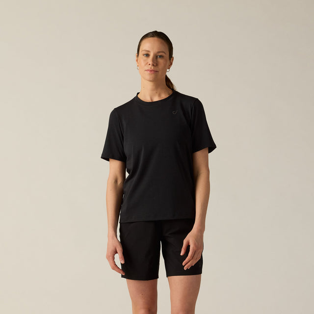 Velocio Women's RECON Tee in Black