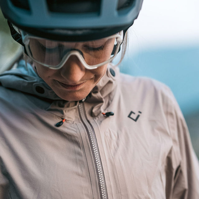 Velocio Women's TRAIL Access Hardshell - additional product view