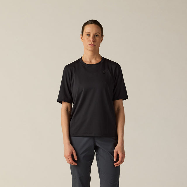 Velocio Women's Ultralight MTB Jersey in Black